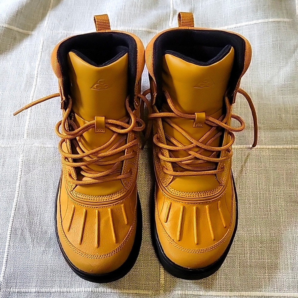 Nike boots